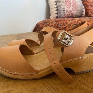 MIA Anja Beige/ Light Pink Leather Sandal Wood Swedish Clogs (38 EU/ 7.5 US)